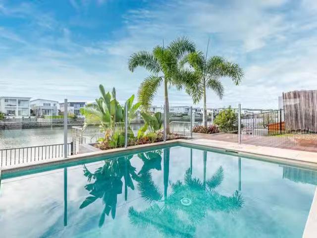 66 North Quay Circuit, Hope Island, QLD 4212