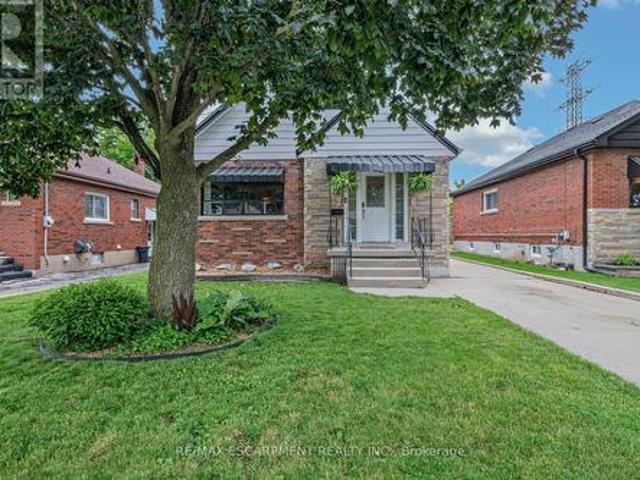 66 Paling Court, Hamilton, ON, L8H 5J2 house for sale | Listing ID X13658 | Royal LePage