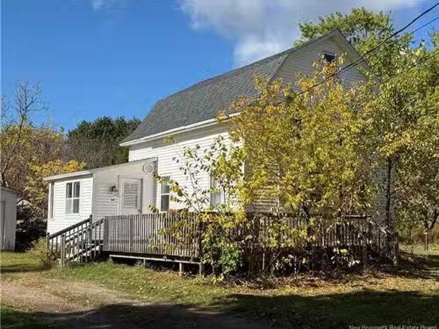 66 Smith St, Salisbury, NB, E4J 2S2 house for sale Listing.