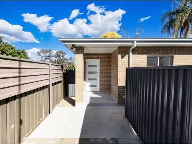 66a Coronation Grove, CAMBRIDGE GARDENS House for rent Listed.