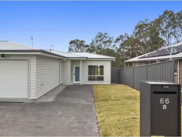 66a Voyager St, Wadalba Townhouse for rent Listed by Alisha F.