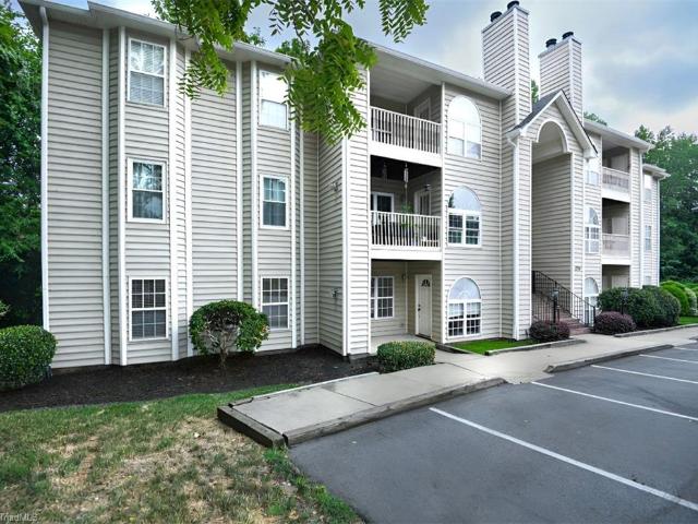 6704 W Friendly Avenue #4D