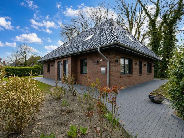 6706 Nicht nur eine Wohnung, sondern ein Zuhause! Helle Dachgeschosswohnung mit hochwertiger Einbauküche!