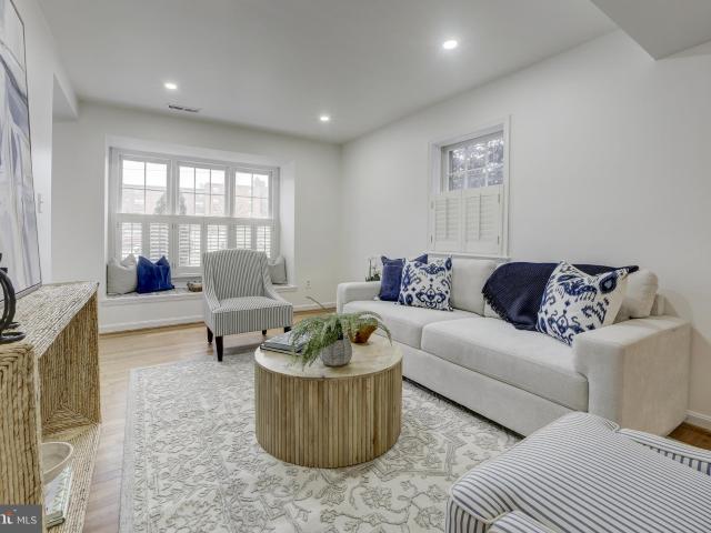 6700 Offutt Ln, Unit 195, Bethesda, MD 20815 | MLS #MDMC2218