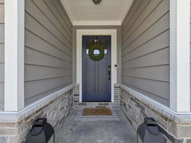 6703 Daniels Walk