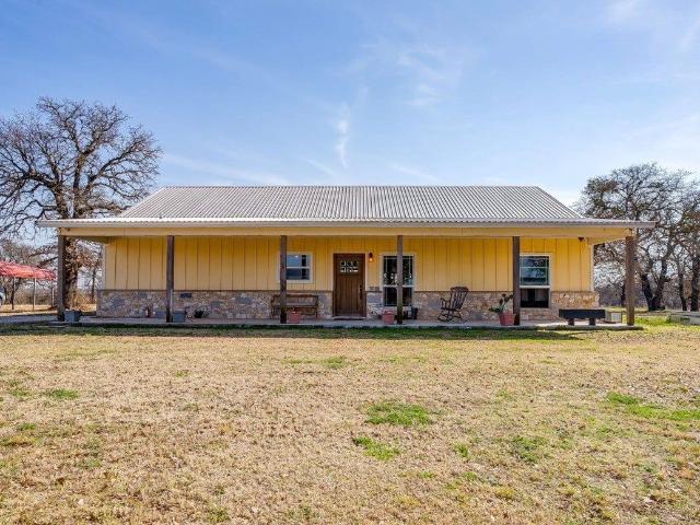 670 Loggins Trl, Poolville, TX