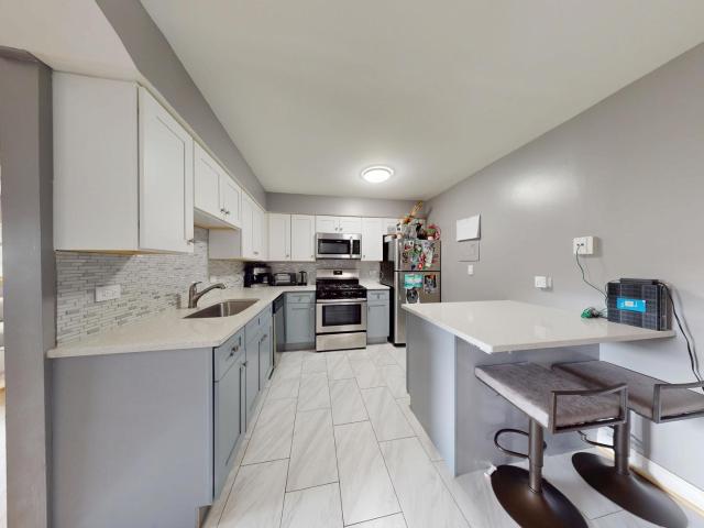 670 Marilyn Avenue # 203