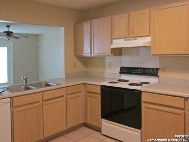 6718 badger pass dr, san antonio, us, tx