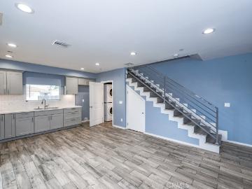6719 1/2 Vineland Ave, North Hollywood, CA 91606 | MLS #SR26115