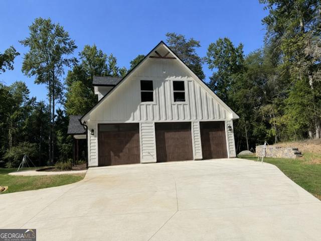 6711 Wildwood Trail