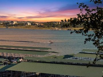 6712 Lantern View Dr, Unit 302, Jonestown, TX 78645 | MLS #2611