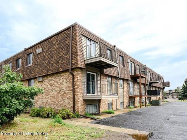 671 24th St W Apt 1, Dickinson, ND 58601