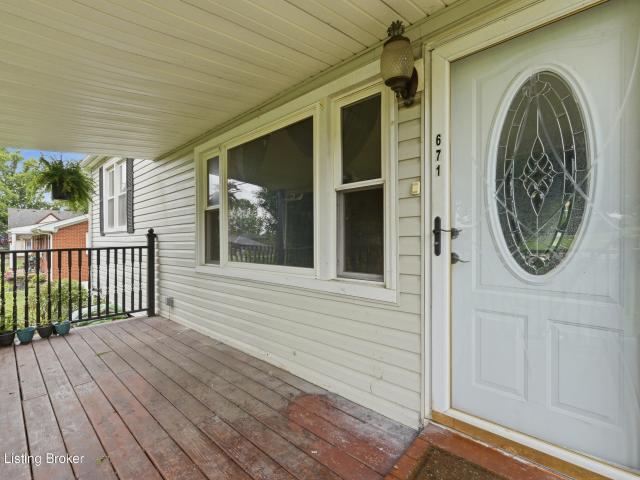 671 Main St