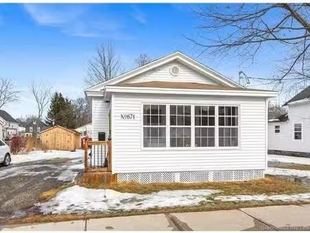 671 Mcleod Ave, Fredericton, NB, E3B 1V4 house for sale Lis.