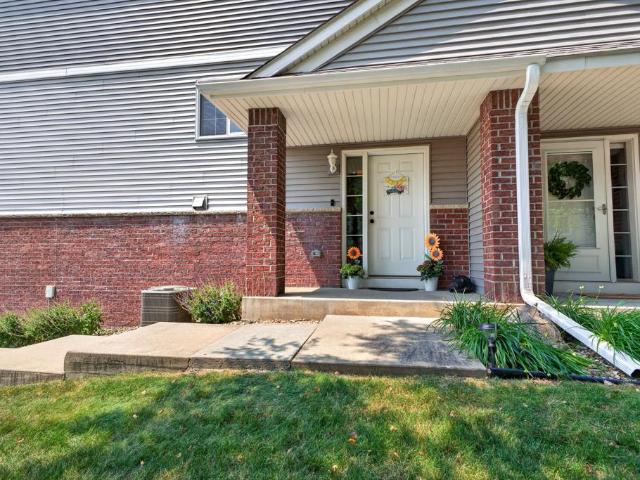 671 Shardlow Place NE