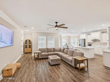 6726 Maurepas Circle