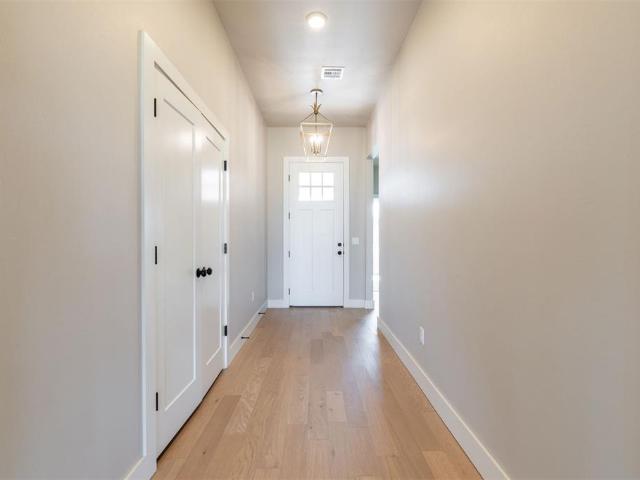 6721 Lake View Court