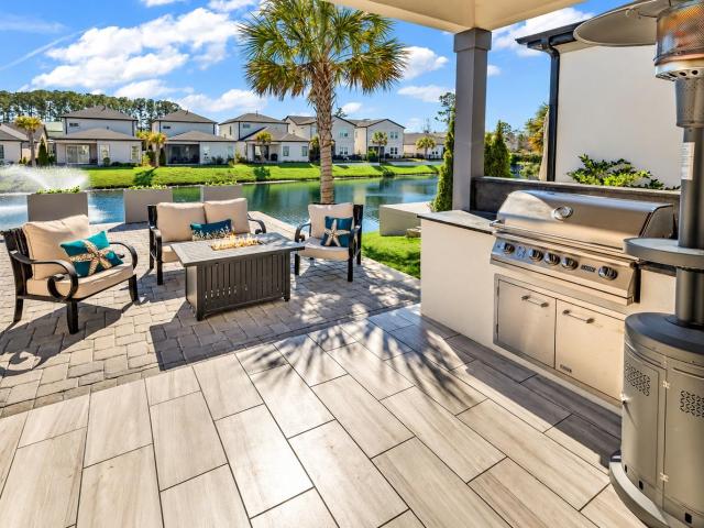 6722 Ocean Breeze Loop