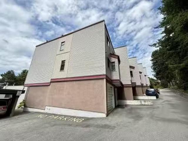 6722 Kneale Place, Burnaby, BC, V5B 2Z2 townhouse for sale.