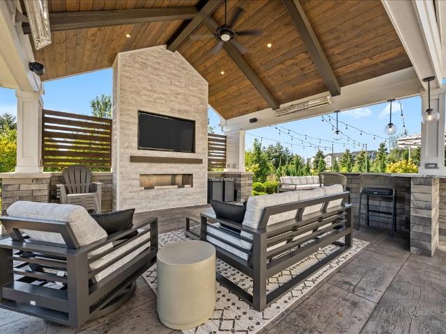 672 Glenwood Drive