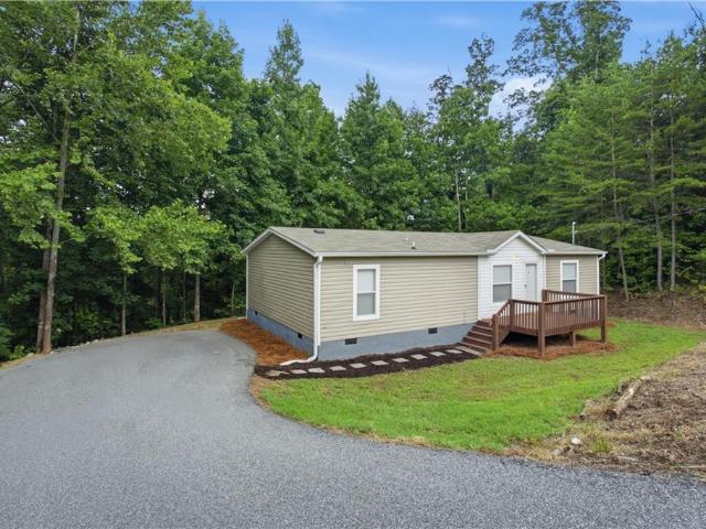 672 King Richard Court