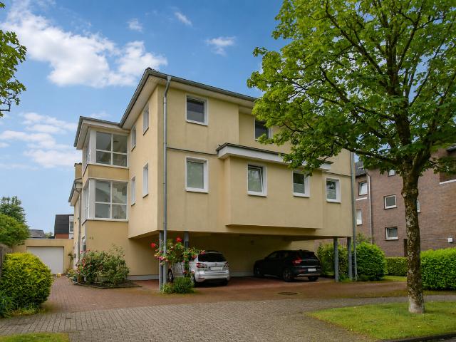 6738 – Wohnen mit Weitblick – Bezugsfreie Eigentumswohnung mit Aufzug & großer Dachterrasse!