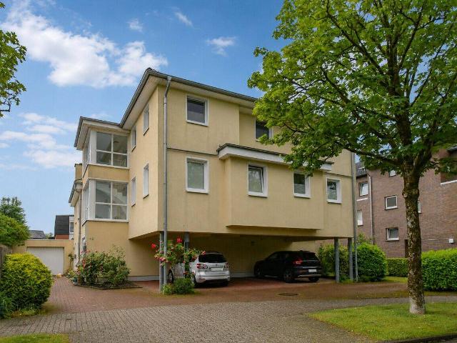 6738 Wohnen mit Weitblick Bezugsfreie Eigentumswohnung mit Aufzug & großer Dachterrasse!