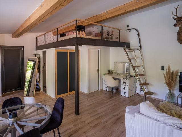 6733 MONTMERLE S/S