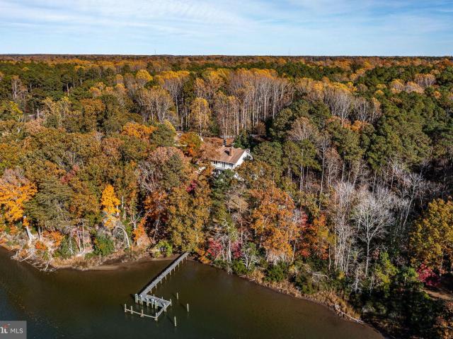 673 nugent lane, weems, us, va
