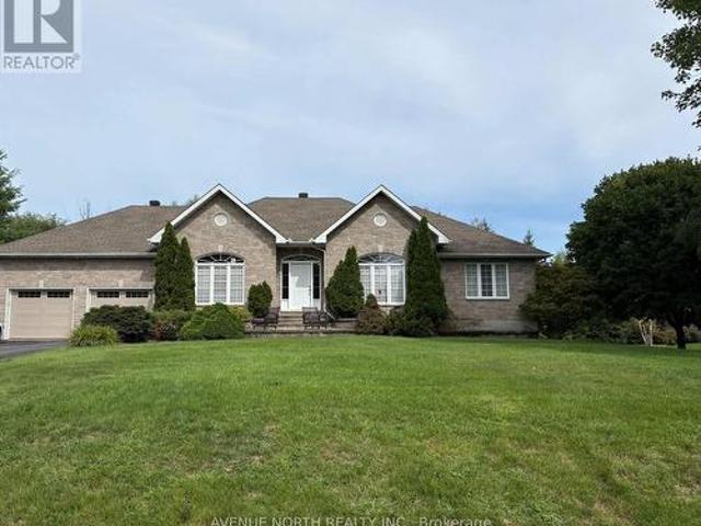 6746 Waterside Court, Ottawa, ON, K4P 1P8 house for lease | Listing ID X13698 | Royal LePage