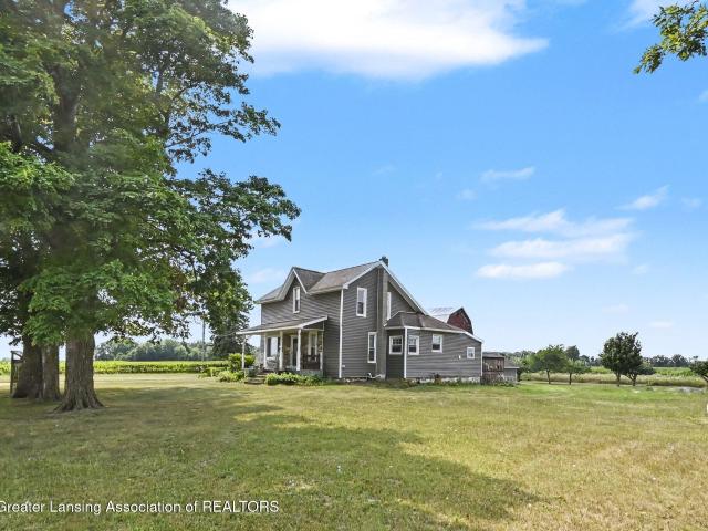6749 N Saint Clair Road