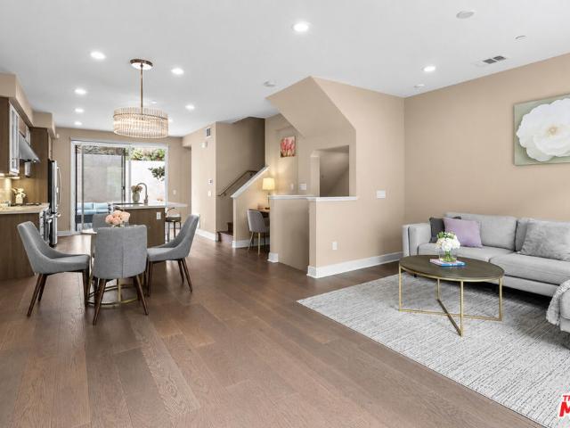 6749 Gill Way
