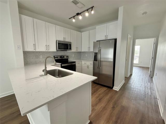 6740 Windhaven Parkway, 6031, The Colony, TX