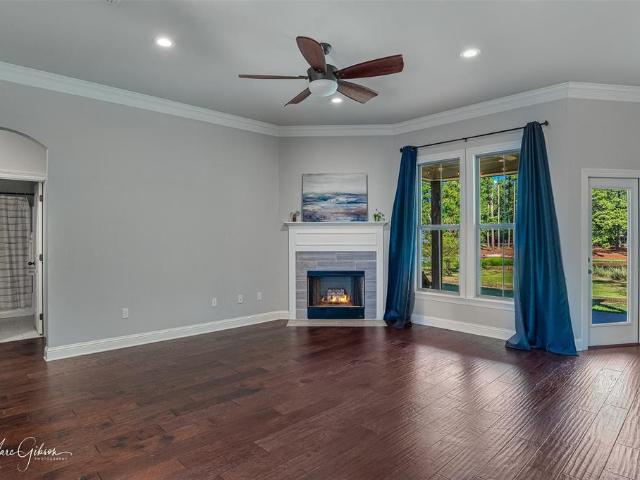6742 Oasis Drive