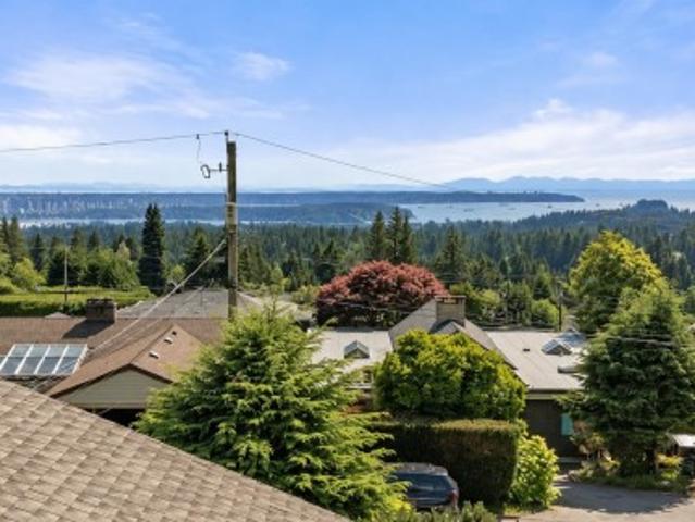 674 Blueridge Avenue, North Vancouver, BC, V7R 2J3 house for sale | Listing ID R3174 | Royal LePage