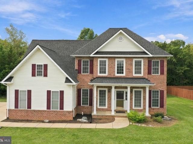 674 Dellinger Dr, Strasburg, VA 22657