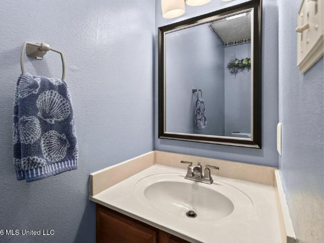 674 Hilo Street