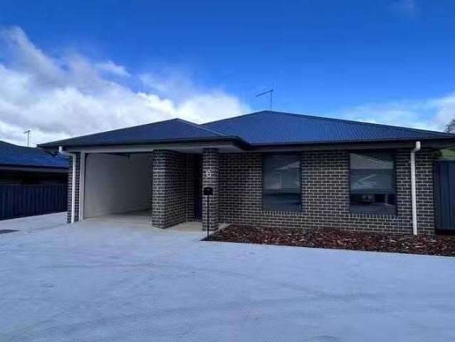 6/74 West Barrack Street, Deloraine, TAS 7304