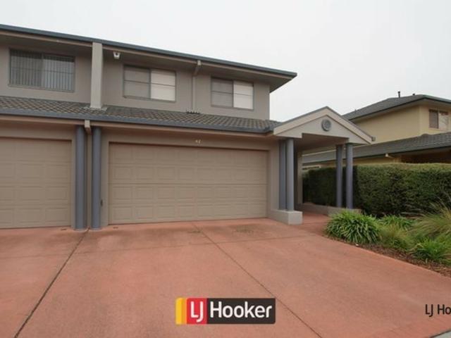 67/50 ellenborough street lyneham act townhouse for rent lj hooker