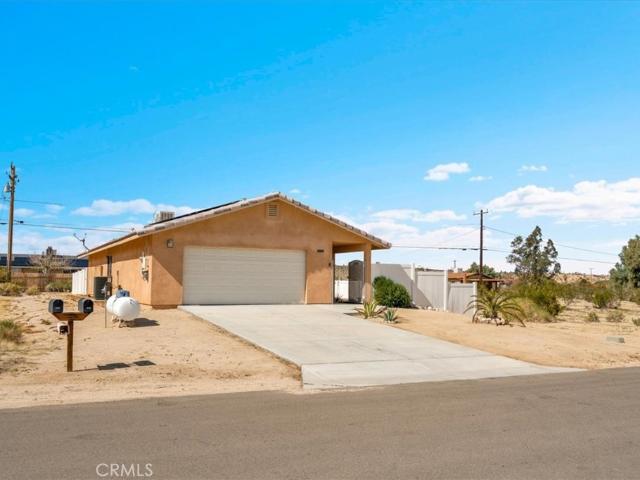 6752 Manzanita Ave, Twentynine Palms, CA 92277 | MLS #JT26036