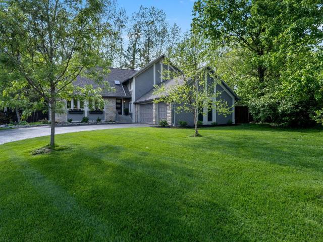 6753 Lakeside Circle W