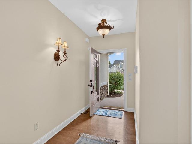 675 coltsfoot ln