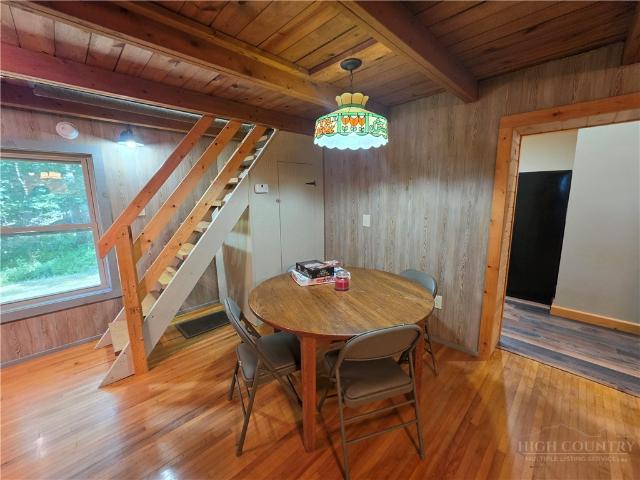 675 Clifton Springs Trl