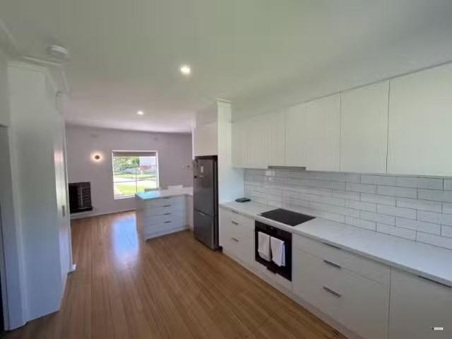 675 Holmwood Cross, Albury House for rent Listed by Property.