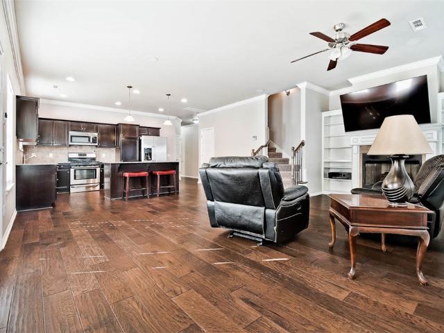 675 N Longfellow Lane