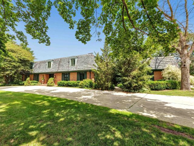 675 SUNSET Circle