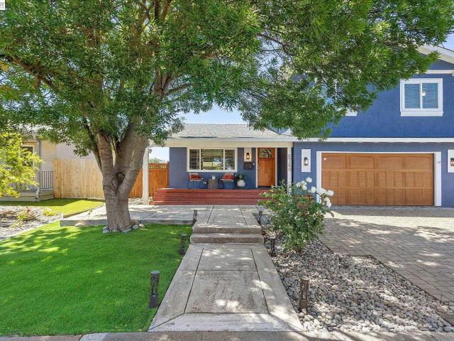 6760 Maple Dr