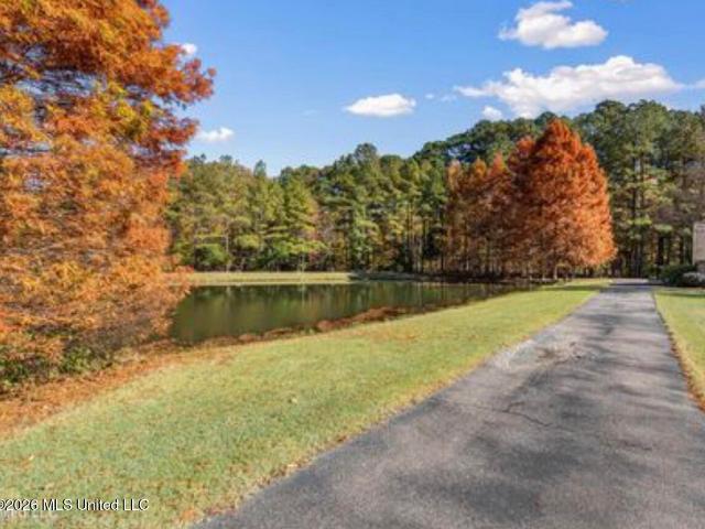 6760 Autumn Oaks Drive