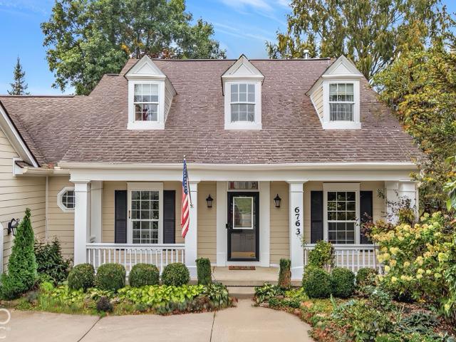 6763 Woodcliff Circle