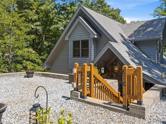 676 Alpine Drive